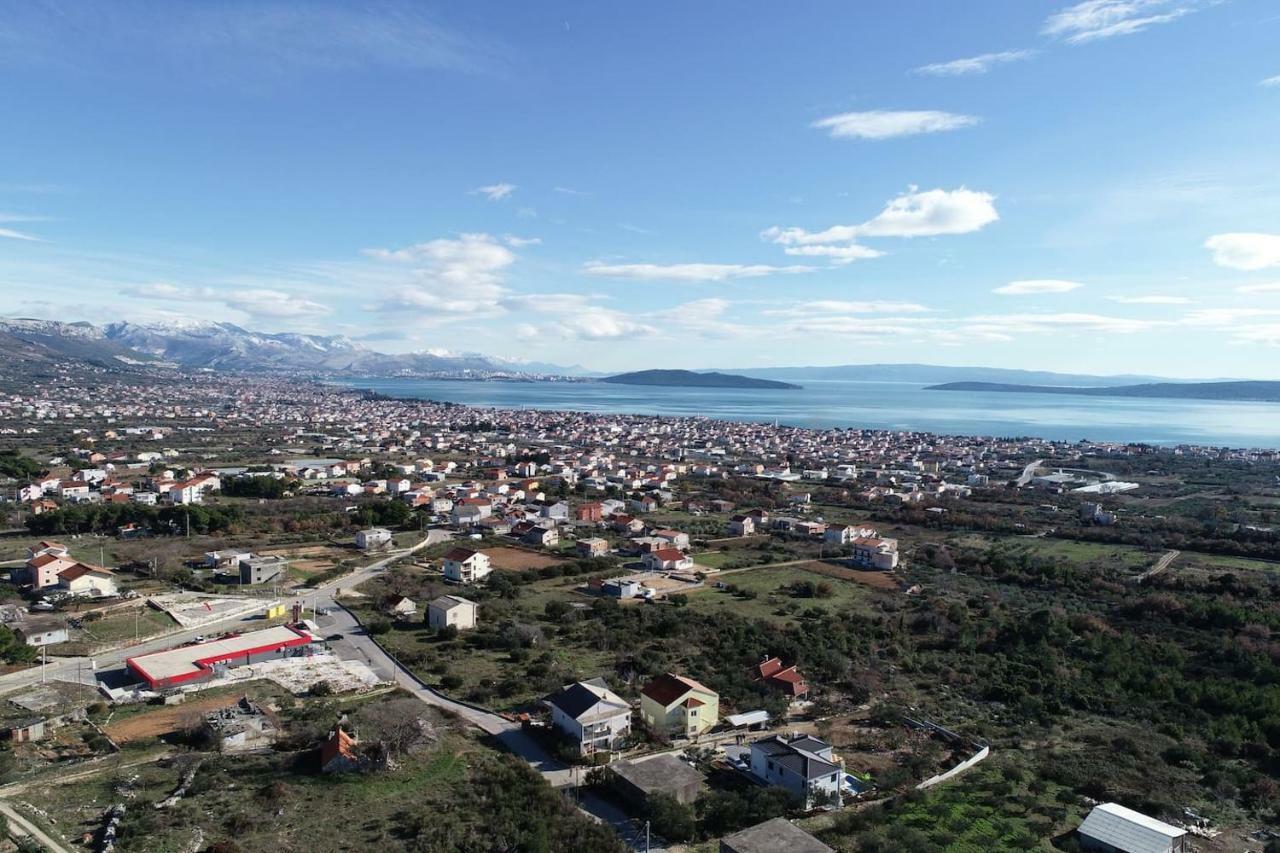 The Globetrotter'S Residence Kaštel Novi 外观 照片