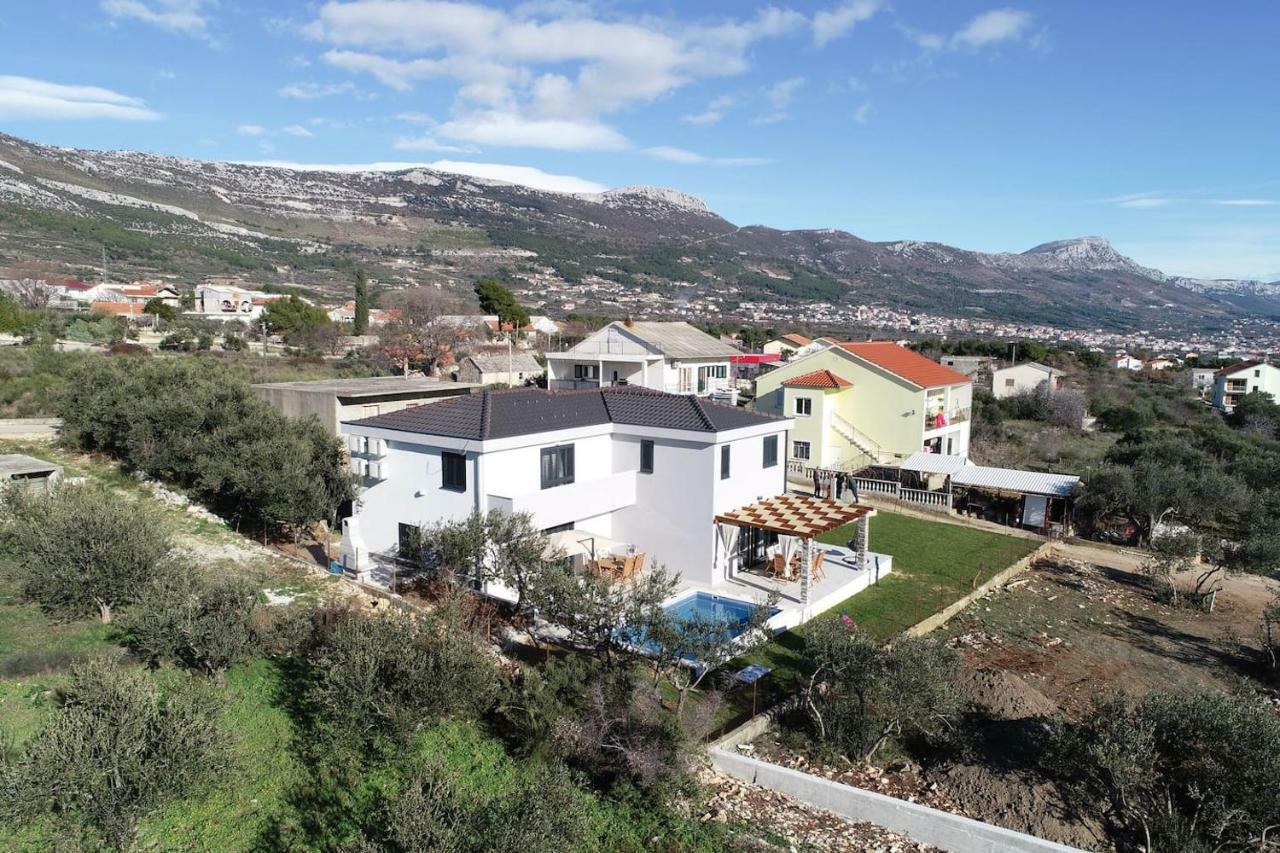 The Globetrotter'S Residence Kaštel Novi 外观 照片