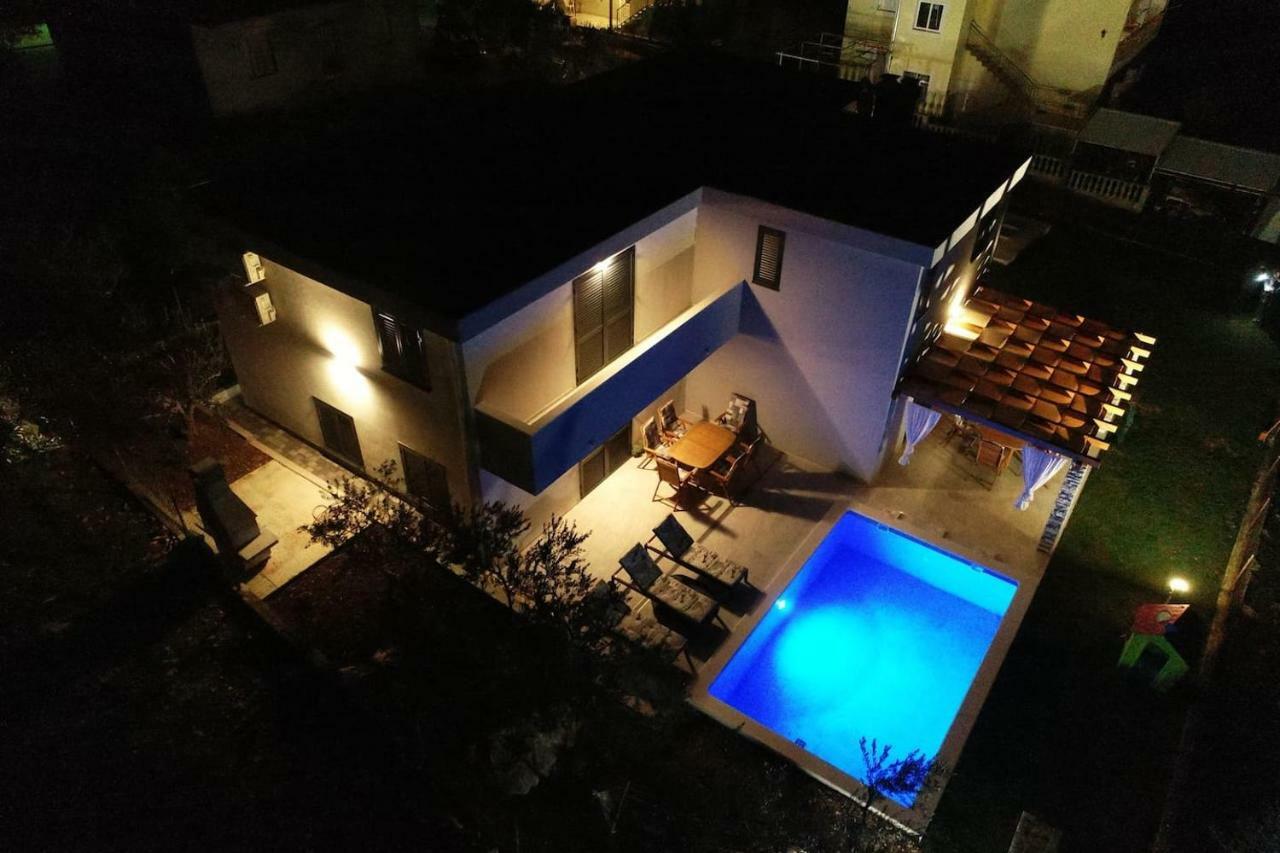 The Globetrotter'S Residence Kaštel Novi 外观 照片