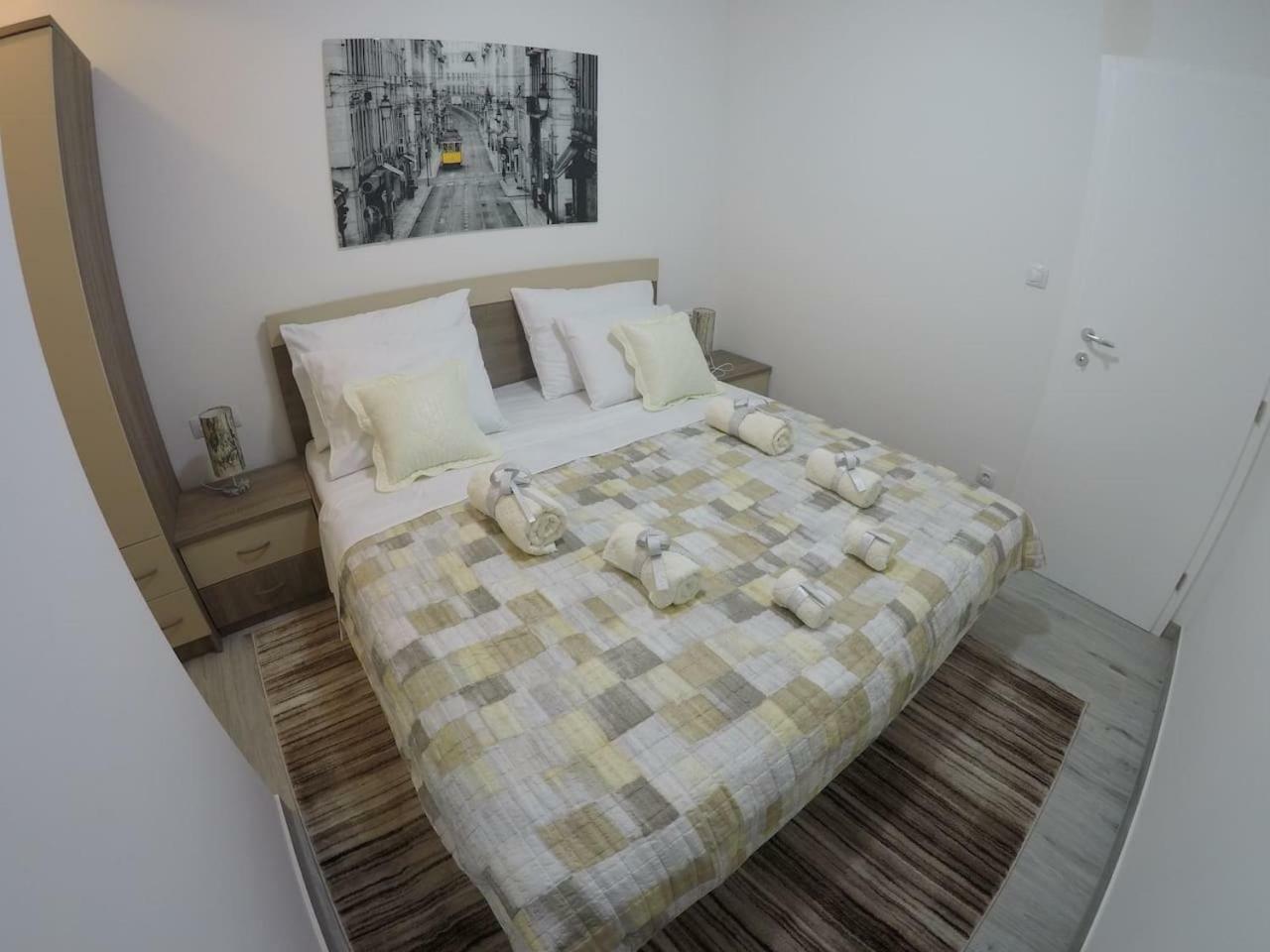 The Globetrotter'S Residence Kaštel Novi 外观 照片