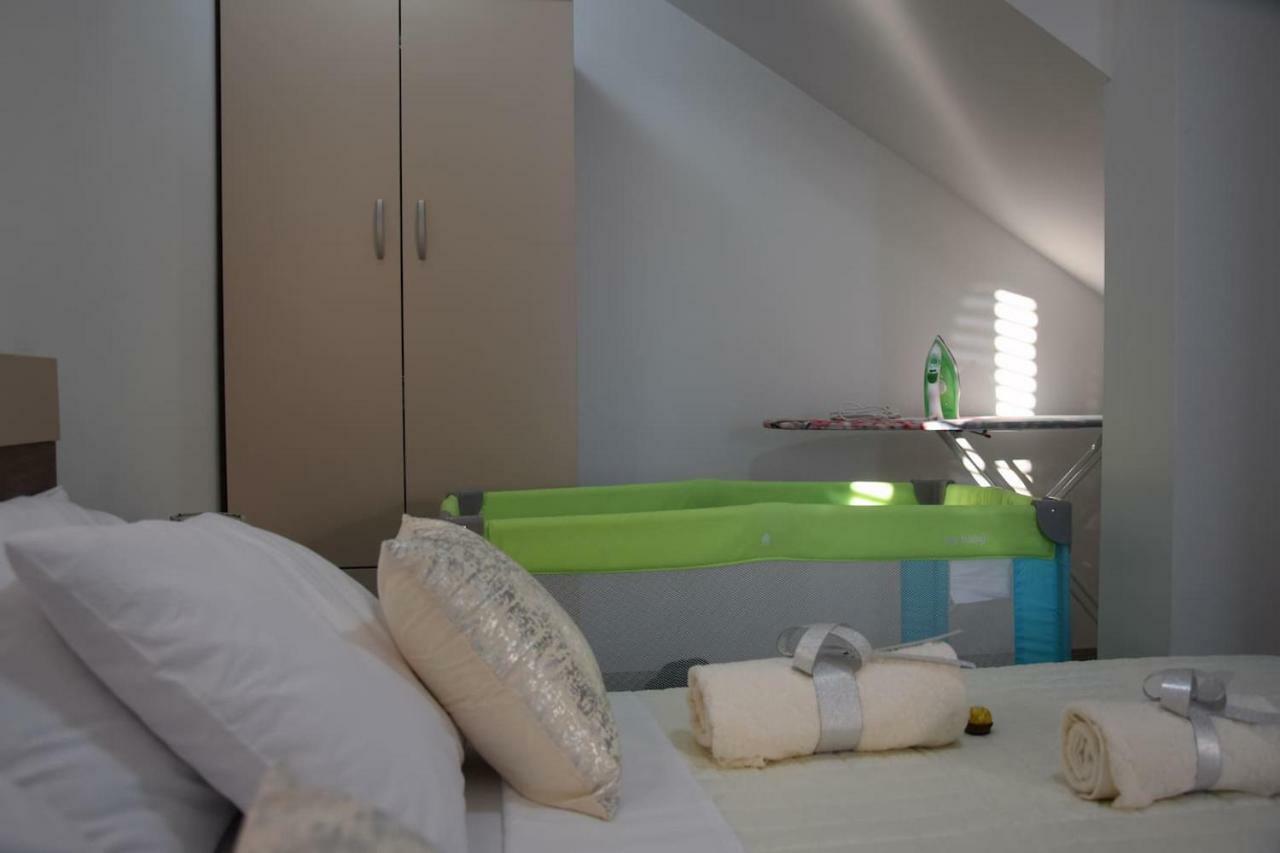 The Globetrotter'S Residence Kaštel Novi 外观 照片